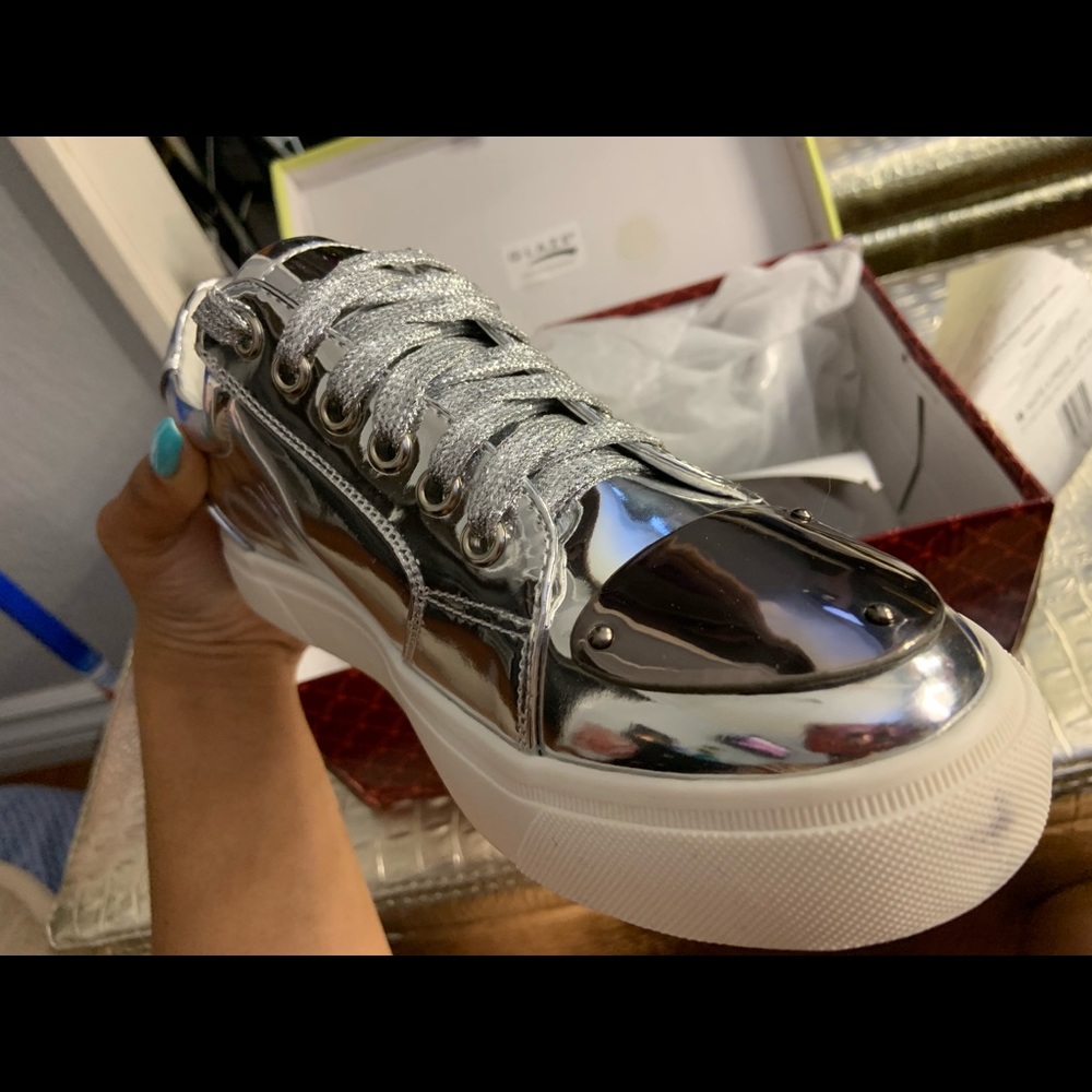 Metallic tennis shoes